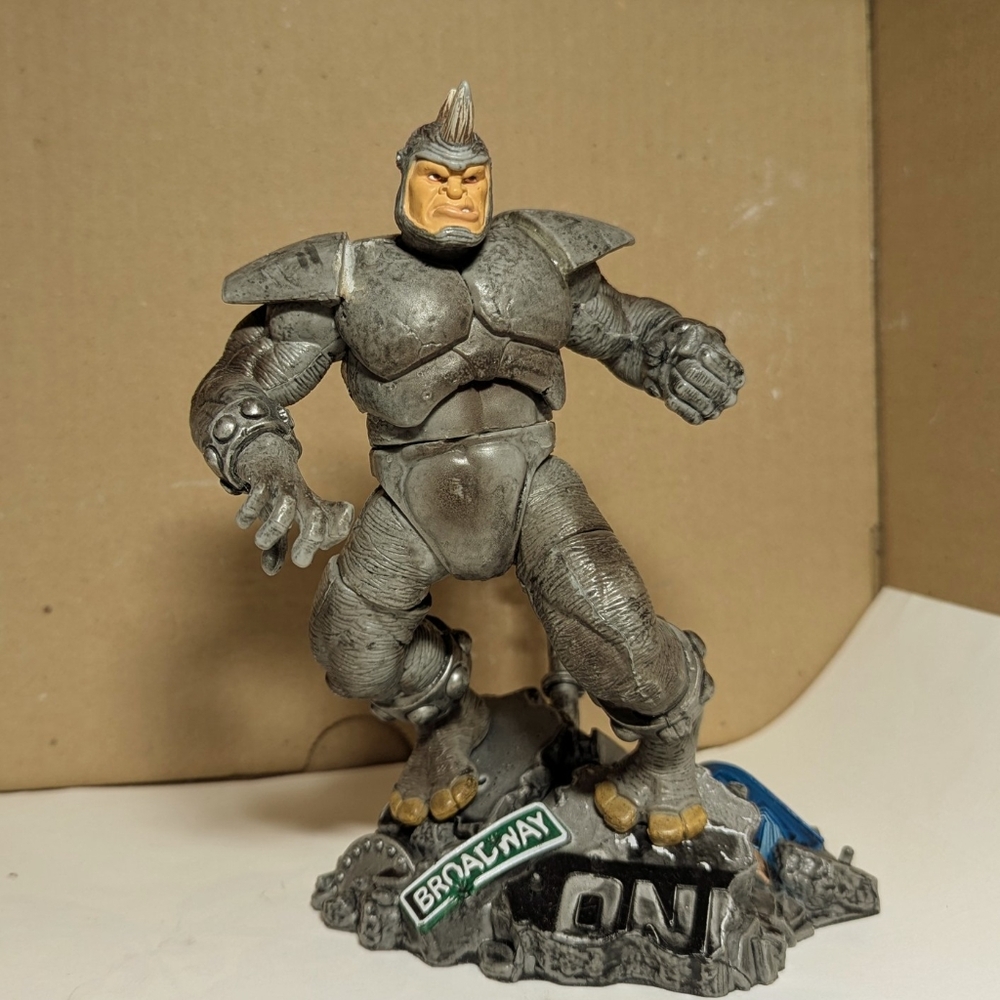 Spider-Man Classics Rhino Action Figure Complete w/ Base ToyBiz 2001